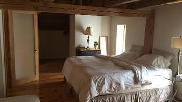 2 多间卧室、办公桌、熨斗/熨衣板、免费 WiFi