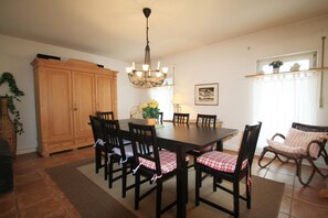 Dining - Exclusive vacation in the historic building in Chiemgau   (Traunstein)