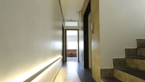 Unclassified image, 5 of 23, button - SIRA ROOMS (Bengaluru)