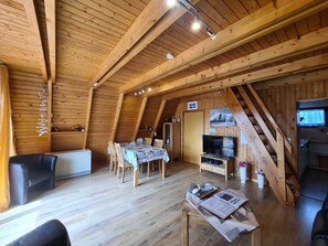 Unclassified image, 5 of 28, button