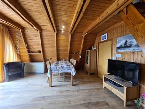 Unclassified image, 2 of 28, button