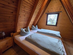 2 Schlafzimmer, Zimmersafe, Reisekinderbett, WLAN