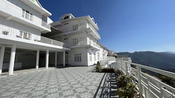 Konaklama yerinin ön cephesi