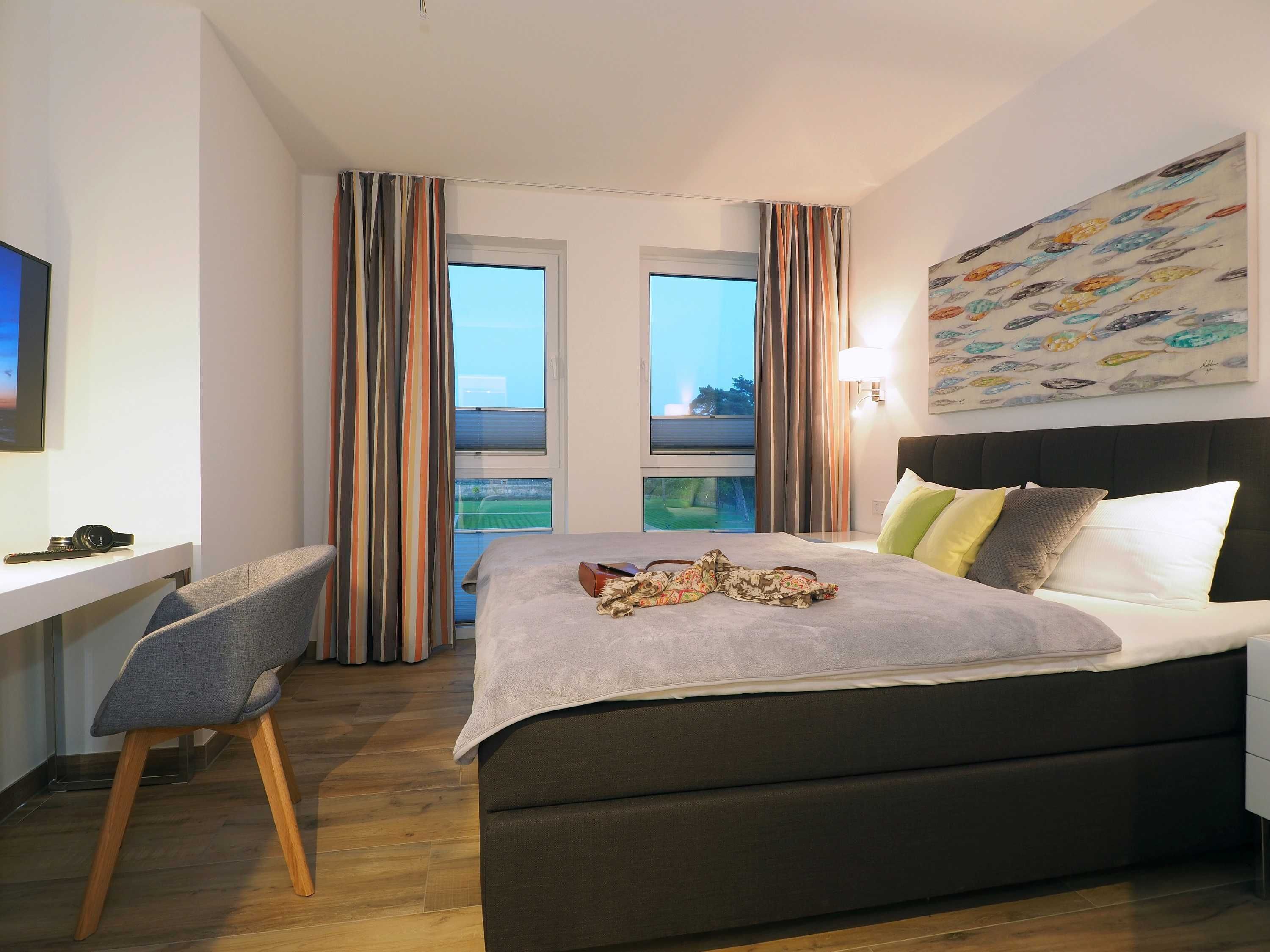 3 Schlafzimmer, Schreibtisch, Reisekinderbett, WLAN