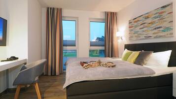 3 Schlafzimmer, Schreibtisch, Reisekinderbett, WLAN