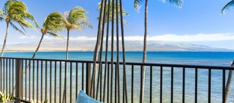 Sea La Vie Secluded Oceanfront condo, Magical Sunrise romantic honeymoon Getaway