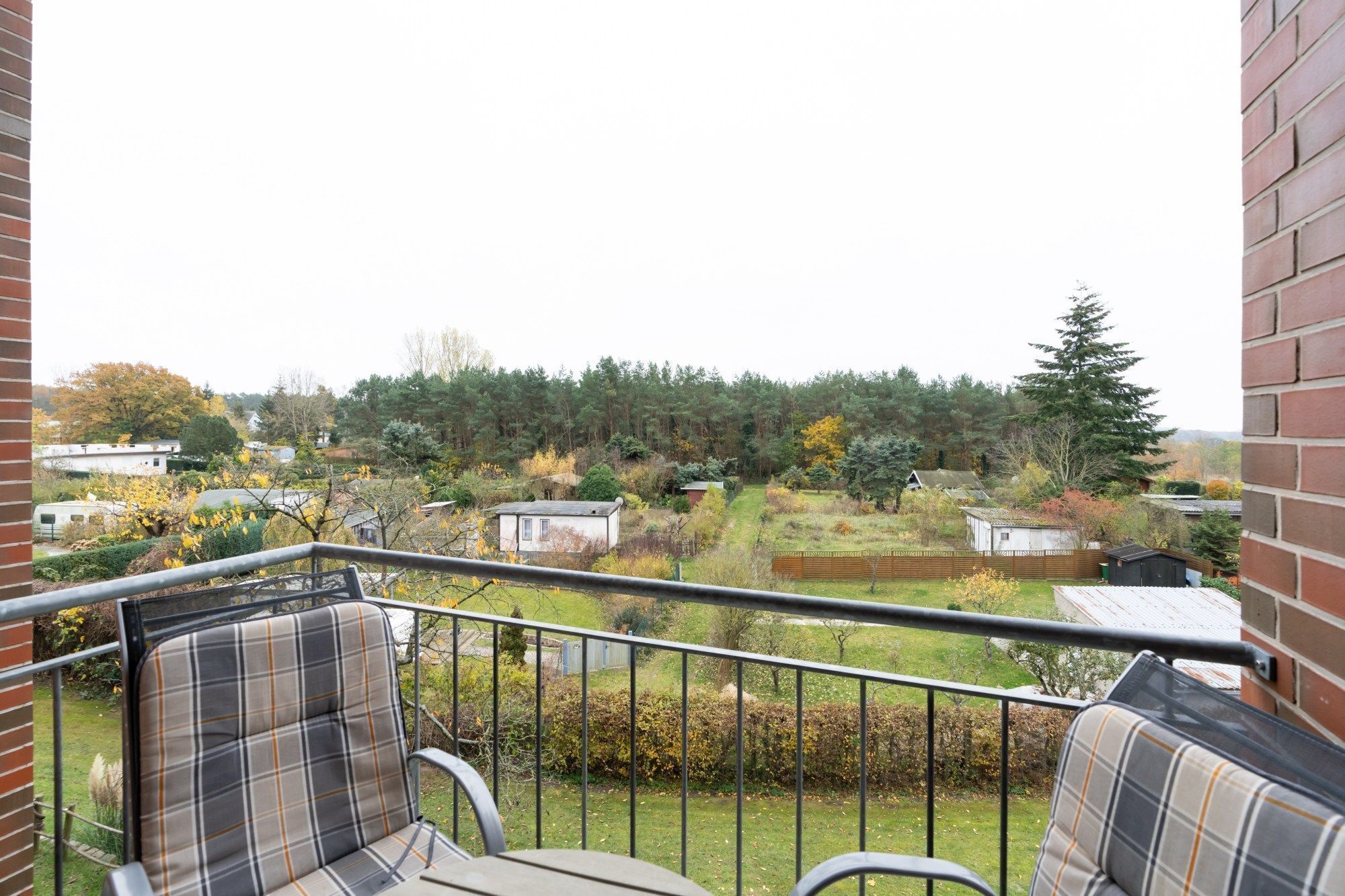 المنطقة المحيطة بالمنشأة