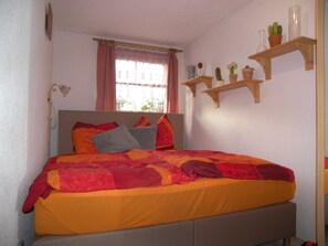 1 bedroom, iron/ironing board, WiFi, bed sheets - Bungalow Vincent, with terrace, barbecue & WLAN - Bungalow with garden, terrace and (Zempin)