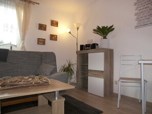 TV - Bungalow Vincent, with terrace, barbecue & WLAN - Bungalow with garden, terrace and (Zempin)