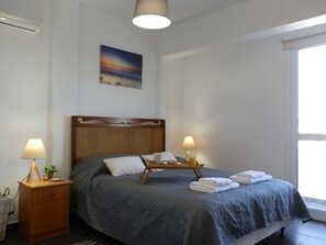 3 chambres, fer et planche à repasser, Wi-Fi gratuit, draps fournis
