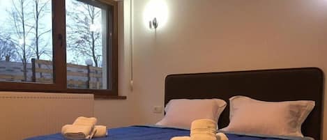 Familie appartement, 2 slaapkamers | Lakens van Egyptisch katoen, luxe beddengoed, geluiddichte muren