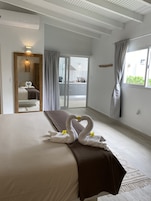 Romantic Apartment, 1 King Bed, Ensuite, Courtyard View (Palms the luxe ) | Egyptian cotton sheets, premium bedding, down comforters, in-room safe