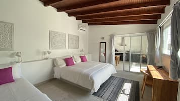 Deluxe Apartment, 1 Bedroom, Ensuite, Courtyard View (White) | Premium bedding, down duvets, individually decorated