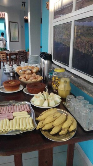 Free daily local cuisine breakfast - Pousada Sonho Meu (Caseara)