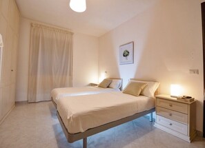 2 bedrooms, iron/ironing board, travel crib, free WiFi
