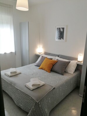 2 bedrooms, iron/ironing board, travel cot, free WiFi - - Sunset Penthouse - Panoramic Penthouse with sea view - Resort with swimming pool (Pizzo)