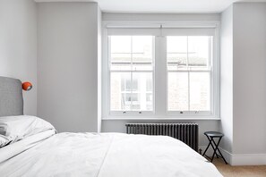 1 bedroom, desk, free WiFi, bed sheets