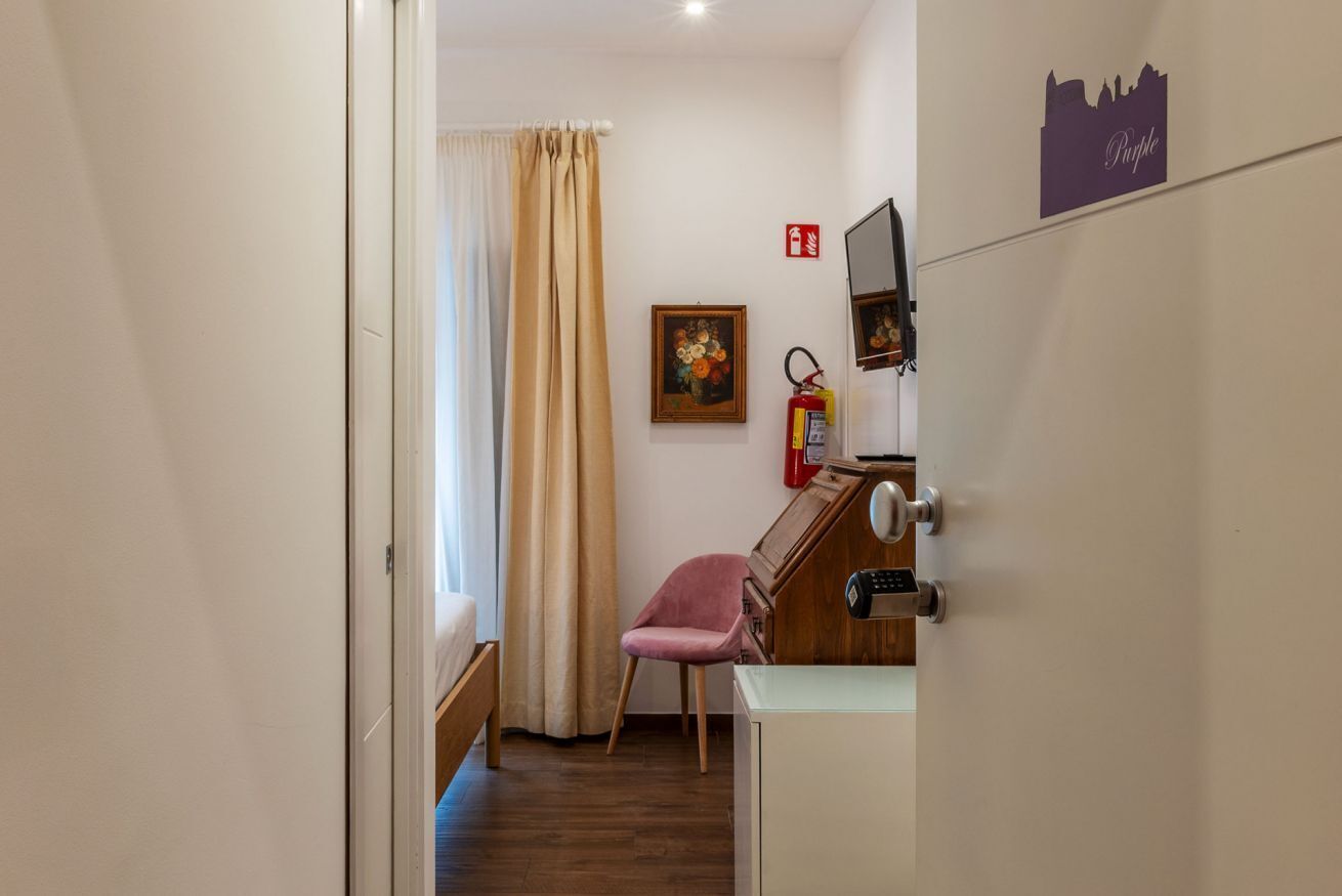 1 habitación, escritorio, wifi y ropa de cama 