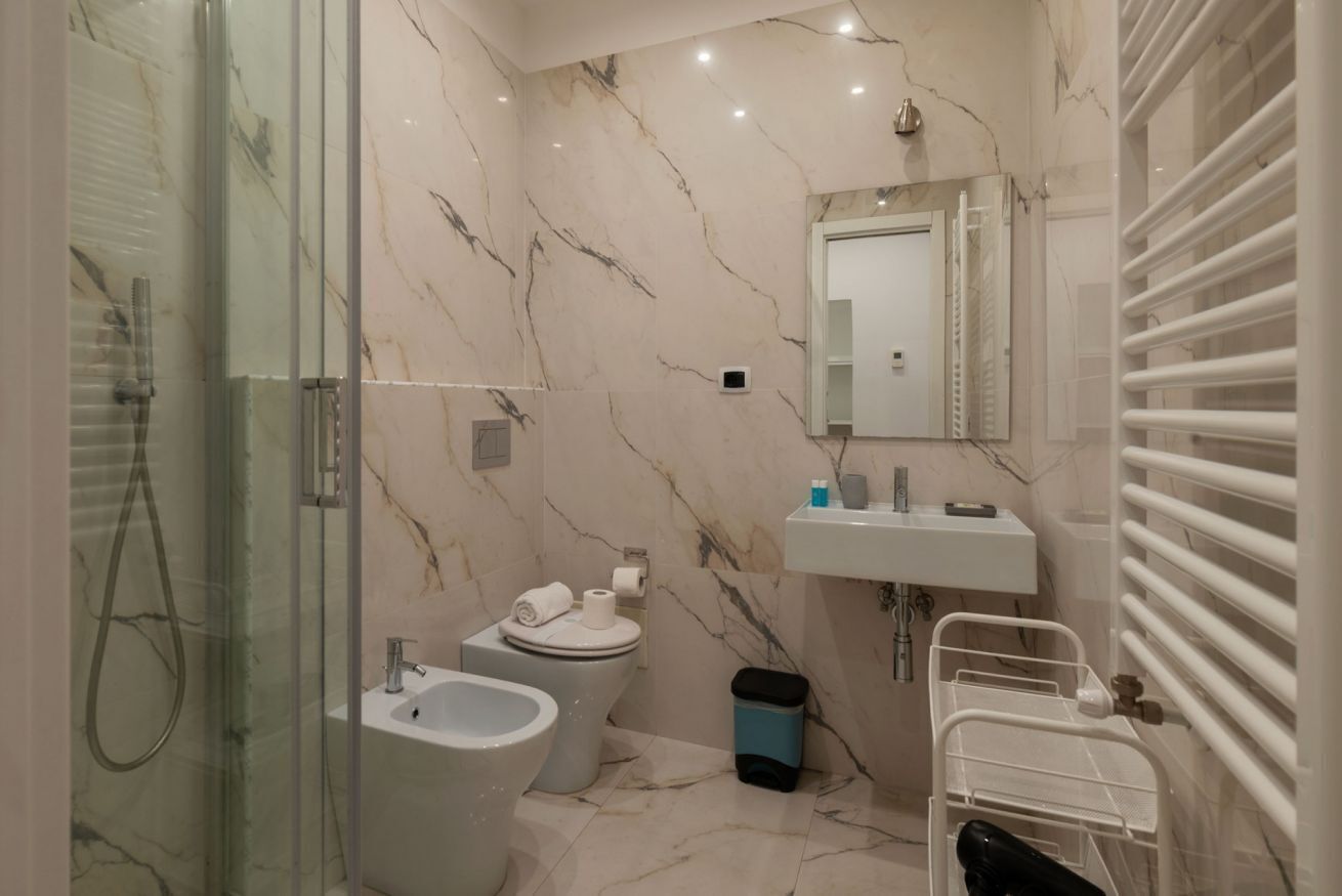 Douche, bidet