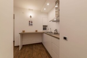 Microwave, stovetop, electric kettle, toaster