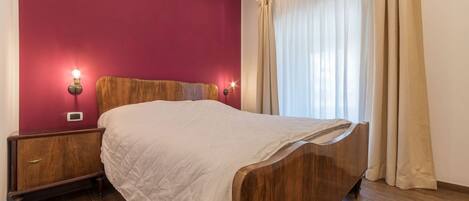 1 soveværelse, skrivebord, Wi-Fi, sengetøj