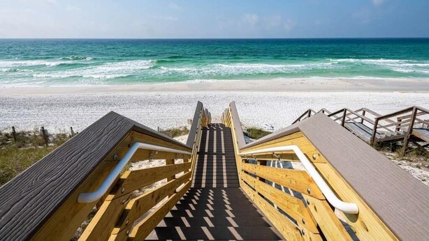 A wooden boardwalk leading to a beach with a clear view of the ocean. - Luxury Old Seagrove, BeachComer, Walk to Beach and Seaside, 3 King BRs, Private Heated Pool (Seagrove Beach)