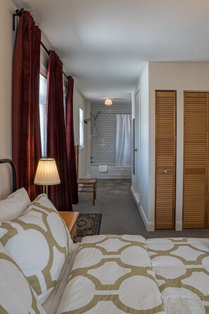 5 habitaciones, escritorio, tabla de planchar con plancha y wifi gratis 