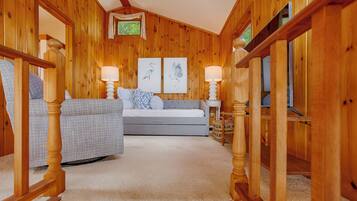 5 bedrooms, iron/ironing board, internet, bed sheets