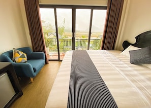 Family Room | 1 bedroom, premium bedding, minibar, individually furnished - Karst Villas Phong Nha (Bo Trach)
