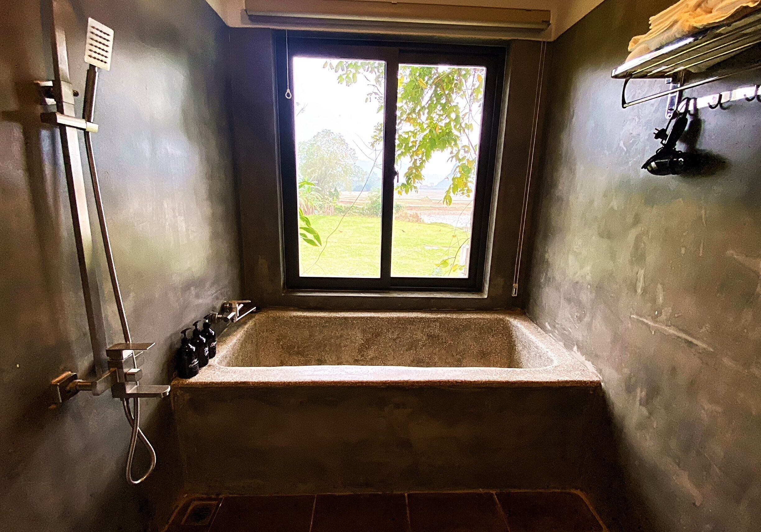 Deluxe-Villa | Dusche im Bad