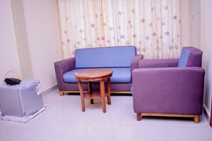 Classic Suite | Living area