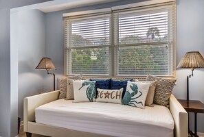 2 多间卧室、熨斗/熨衣板、WiFi、床单