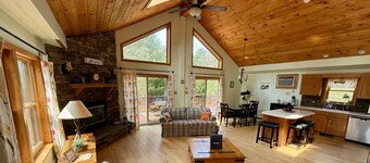 Peaceful Catskill Mountains Cabin