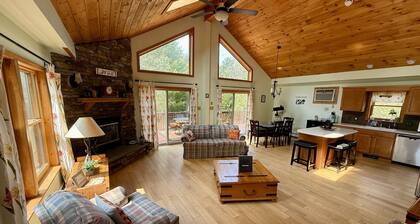Peaceful Catskill Mountains Cabin
