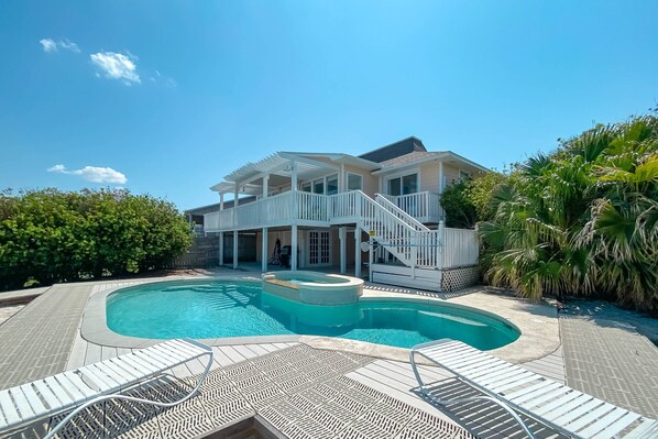 Unclassified image, 1 of 49, button