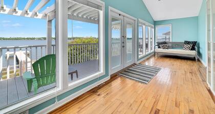 PET FRIENDLY 3BR / 2BA Home, Slps 12 - Befindet sich an der Lagune, privater Pool, kostenlose Aktivitäten Faxo's Retreat