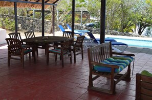 Outdoor dining - Enjoy the Best Views in all of Curacao.  Fully airconditioned with private pool (Barber)