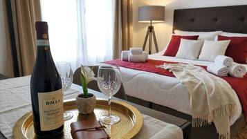 2 bedrooms, desk, iron/ironing board, free WiFi
