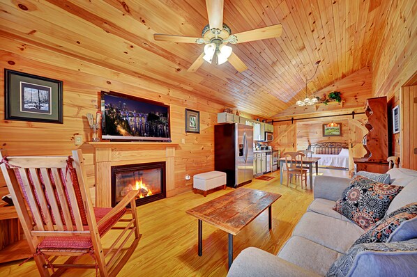 Smart TV, fireplace