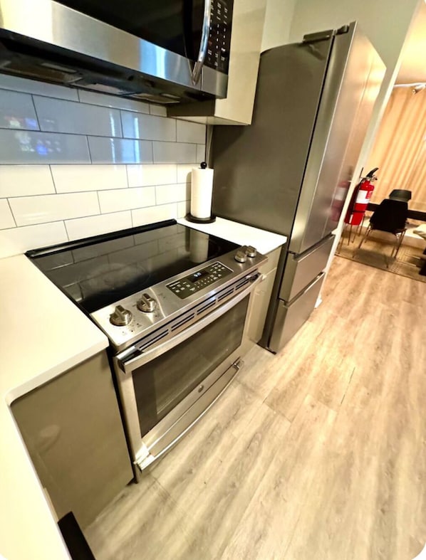 Microwave, oven, stovetop, dishwasher