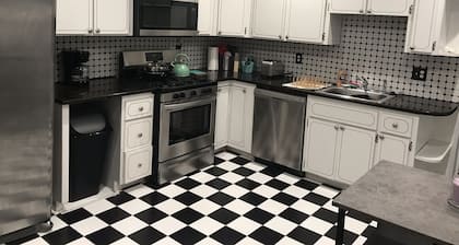 Trenton Street Homestay - Hostel