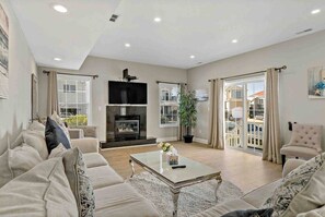 Télévision, cheminée