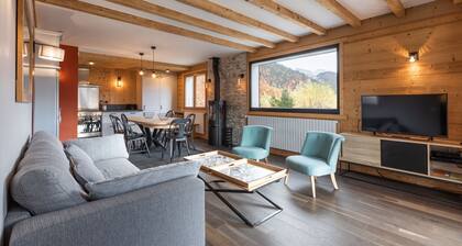 14-person chalet 10 minutes from ski resorts