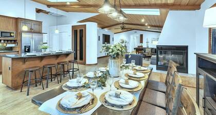 Large Open Plan Private Resort Home 10min to Beaches/Downtown 4BR/3Bth 2600SF