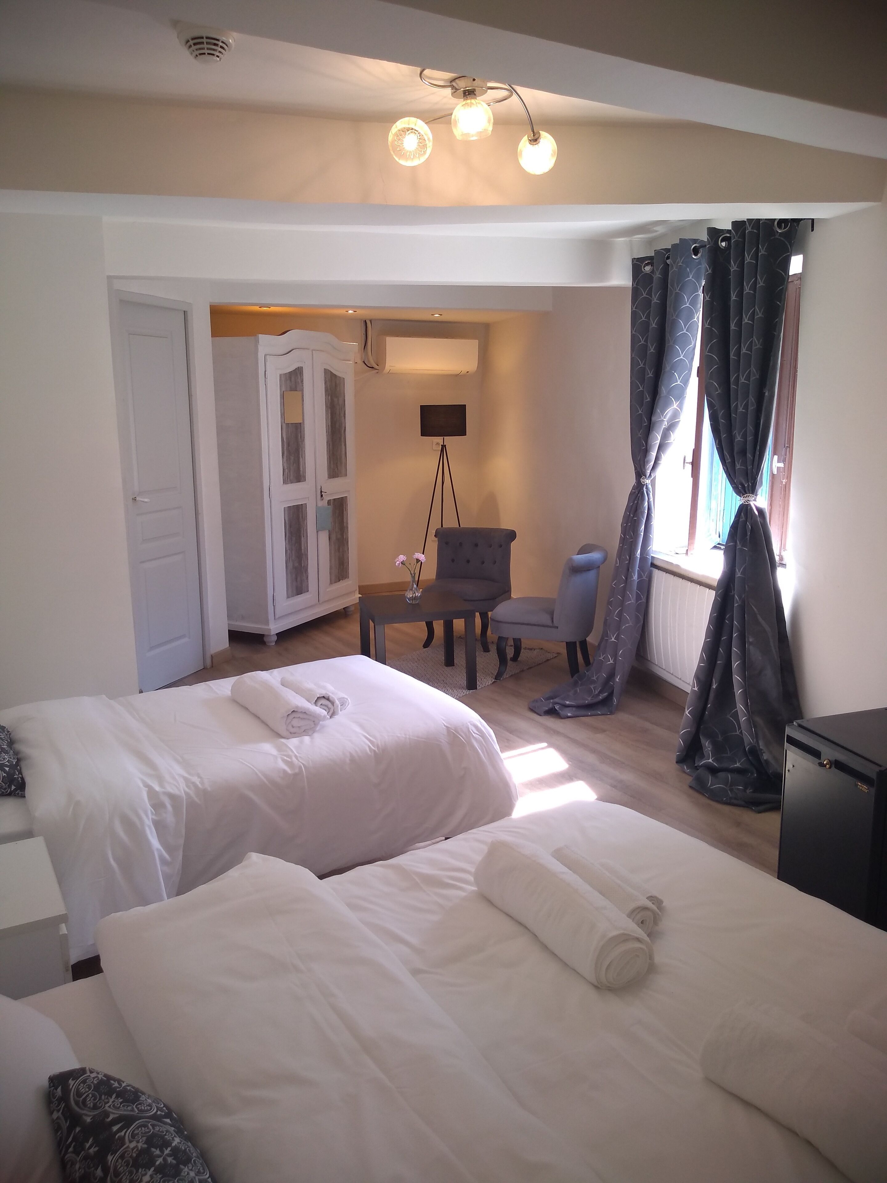 ห้องคอมฟอร์ทดับเบิล | Wi-Fi ฟรี, ผ้าปูที ่นอน