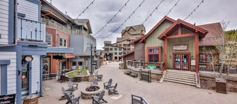 Ski-In/Out Hot Tub Retreat • Winter Park