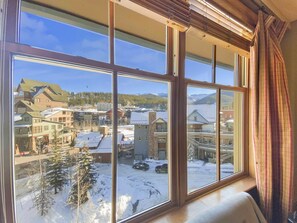 Interior - Mountain Biking & Hot Tub Retreat at Winter Park (Winter Park)