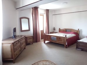 Habitación Deluxe, 2 habitaciones | Insonorización, wifi gratis y ropa de cama 