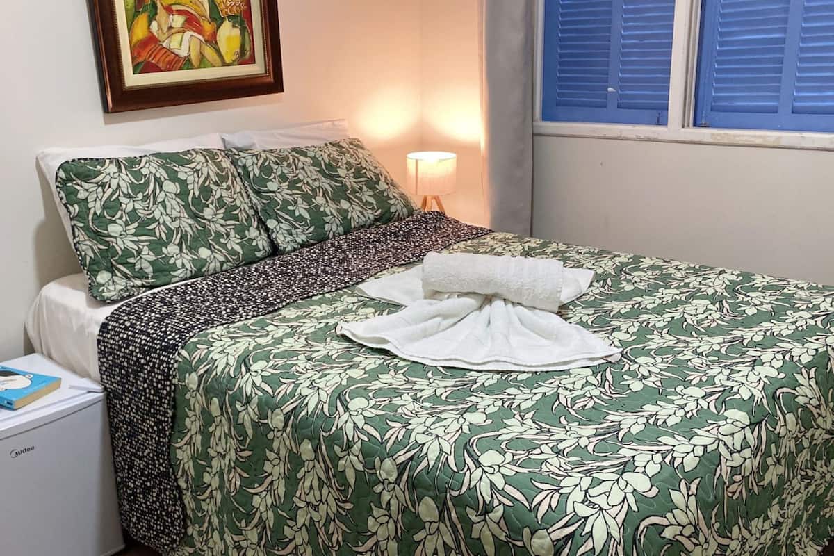 Habitación básica | Minibar, wifi gratis, ropa de cama