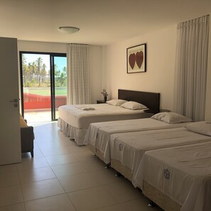 5 quartos, ferros/tábuas de passar roupa, Wi-Fi, roupa de cama